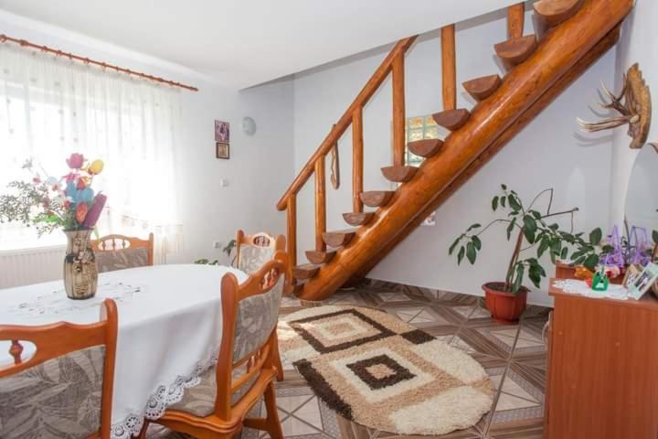 Casa Prundari Nicu Si Mirela Hotel Poiana Teiului Bagian luar foto